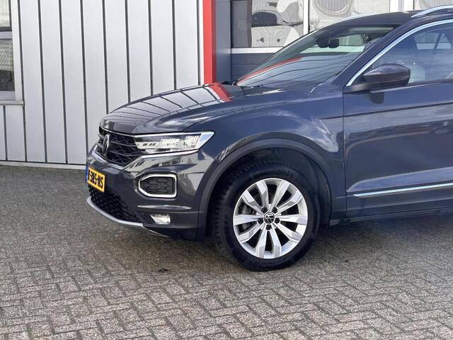 Volkswagen T-Roc 1.5 TSI Sport | LED | Lichtmetaal | Virtual | ACC |