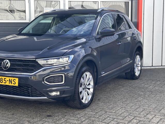 Volkswagen T-Roc 1.5 TSI Sport | LED | Lichtmetaal | Virtual | ACC |