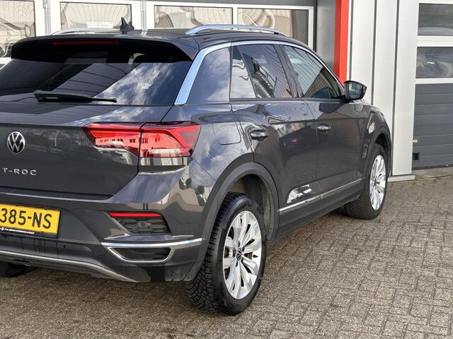 Volkswagen T-Roc 1.5 TSI Sport | LED | Lichtmetaal | Virtual | ACC |