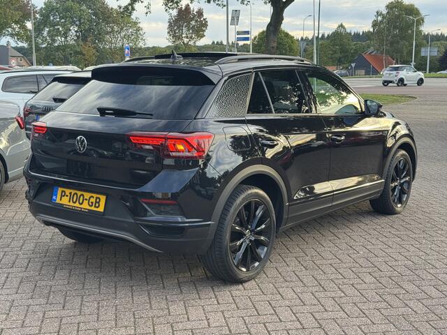 Volkswagen T-Roc 1.5 TSI Sport / Panoramadak / Camera / Virtual Cockpit / Keyless / 19'' / Apple CarPlay / DAB / ACC / Getint glas / Stoelverwarming
