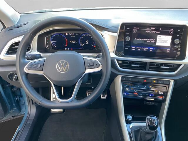 Volkswagen T-Roc 1.5 TSI ** LED, VIRTUAL, CLIMA, KEYLESS, ALARM, PRIVACY, 17-inch LMV ** 1e EIG - VW GAR t/m 12-2028 ** ** INFORMEER OOK NAAR ONZE AANTREKKELIJKE FINANCIAL-LEASE TARIEVEN **