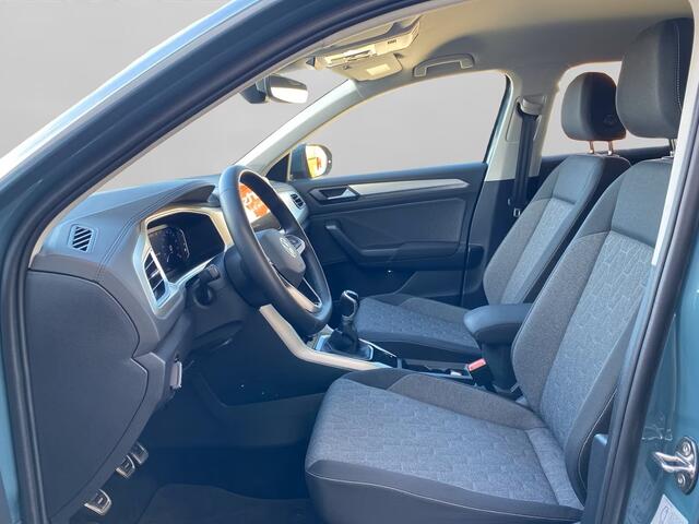 Volkswagen T-Roc 1.5 TSI ** LED, VIRTUAL, CLIMA, KEYLESS, ALARM, PRIVACY, 17-inch LMV ** 1e EIG - VW GAR t/m 12-2028 ** ** INFORMEER OOK NAAR ONZE AANTREKKELIJKE FINANCIAL-LEASE TARIEVEN **