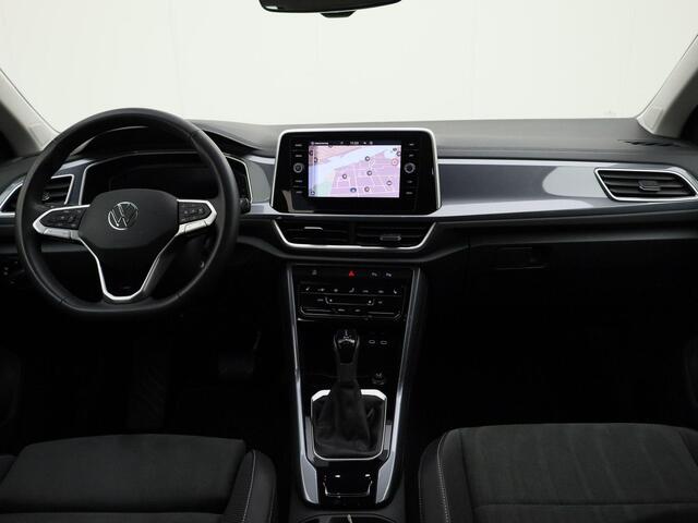 Volkswagen T-Roc 1.5TSI/150PK DSG Style · Navigatie · Apple Car Play · Trekhaak · Garantie tot november 2026