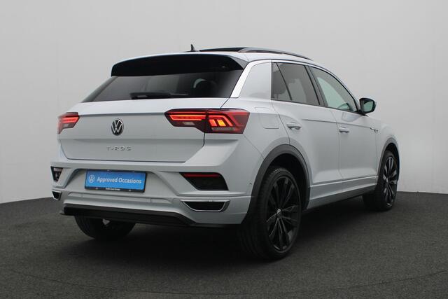Volkswagen T-Roc 1.5 TSI 150 pk DSG Sport Business R / R-Line | Panoramadak | Trekhaak | Achteruitrijcamera | Stoelverwarming | Virtual Cockpit |