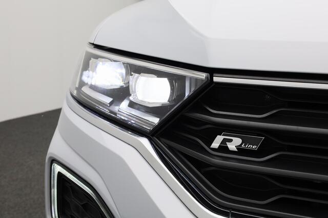 Volkswagen T-Roc 1.5 TSI 150 pk DSG Sport Business R / R-Line | Panoramadak | Trekhaak | Achteruitrijcamera | Stoelverwarming | Virtual Cockpit |