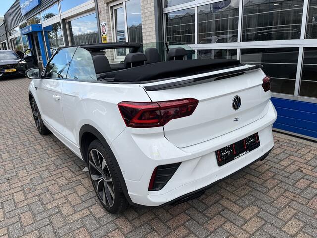 Volkswagen T-Roc Cabrio 1.5 TSI R-Line / AUTOMAAT/ 2X R-LINE/ BEATS/ ADAPT. CRUISE/ APP-CONNECT/ BLUETOOTH/ PARK. SENSOREN + CAMERA/ DIGITAL DASH/ MATRIX/ STOEL-STUUR VERWARM.