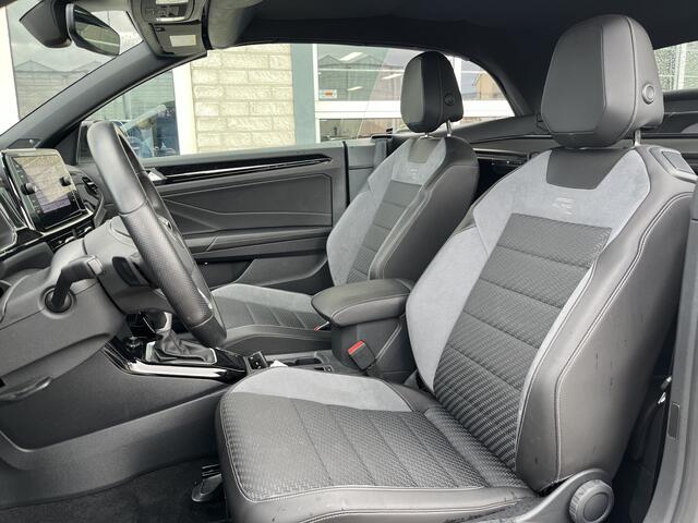 Volkswagen T-Roc Cabrio 1.5 TSI R-Line / AUTOMAAT/ 2X R-LINE/ BEATS/ ADAPT. CRUISE/ APP-CONNECT/ BLUETOOTH/ PARK. SENSOREN + CAMERA/ DIGITAL DASH/ MATRIX/ STOEL-STUUR VERWARM.