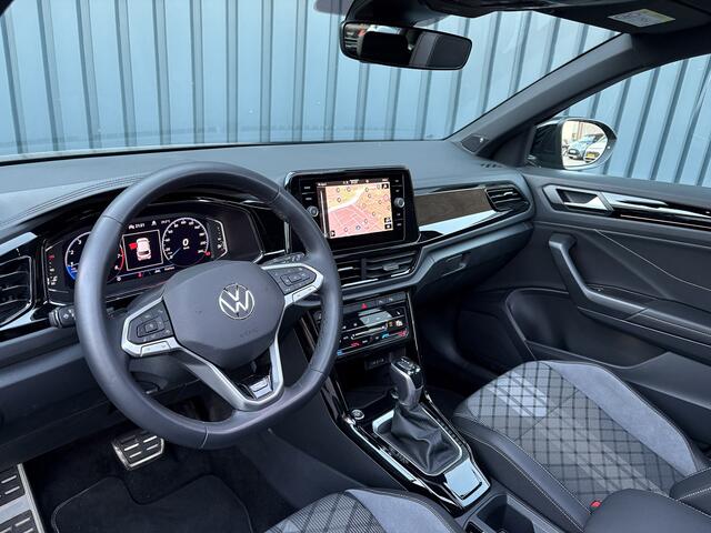 Volkswagen T-Roc 1.5 TSI R-Line Business | Panodak | Beats | Keyless | Trekhaak | IQ Light | Side Assist | Prijs Rijklaar!!