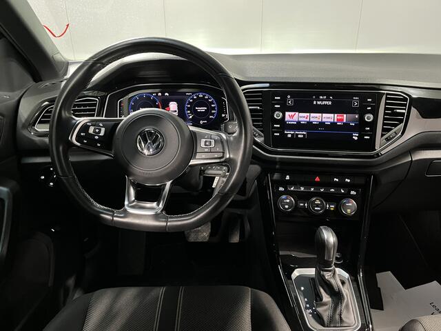 Volkswagen T-Roc 1.5 TSI Style / AUTOMAAT/ PANO/ TREKHAAK/ CAMERA/ PARK. SENSOREN/ DODE HOEK/ LED/ DIGITAL DASHBOARD/ STOELVERWARM./ ELEK. ACHTERKLEP/ ADAPT. CRUISE/ APP CONNECT/ NAVI/ CLIMA