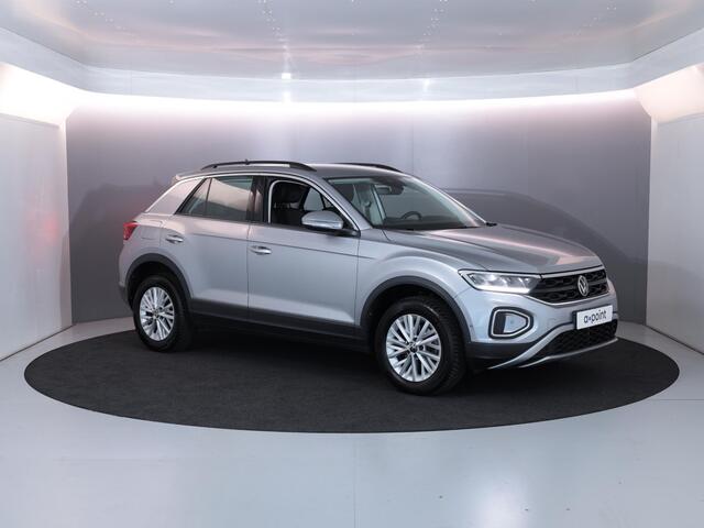 Volkswagen T-Roc 1.5 TSI Life 150 pk Automaat (DSG) | Trekhaak afn kogel| Navigatie | Achteruitrijcamera | Parkersensoren (Park assist)