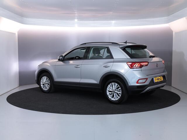 Volkswagen T-Roc 1.5 TSI Life 150 pk Automaat (DSG) | Trekhaak afn kogel| Navigatie | Achteruitrijcamera | Parkersensoren (Park assist)