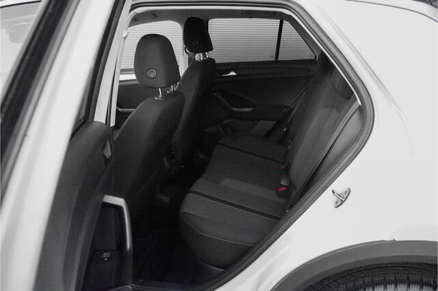 Volkswagen T-Roc 1.5 TSI 150PK Life Automaat ACC Carplay 17"