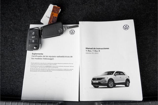 Volkswagen T-Roc 1.5 TSI 150PK Life Automaat ACC Carplay 17"