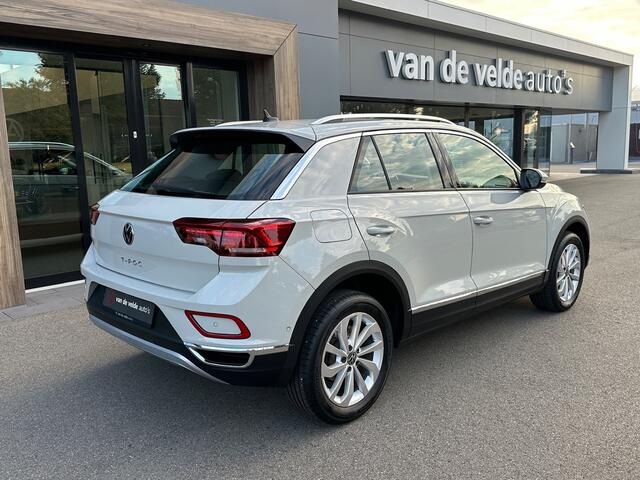 Volkswagen T-Roc 1.5 TSI 150pk DSG Style Carplay | Camera | Keyless | Elek. Achterklep | Rijklaar incl. garantie