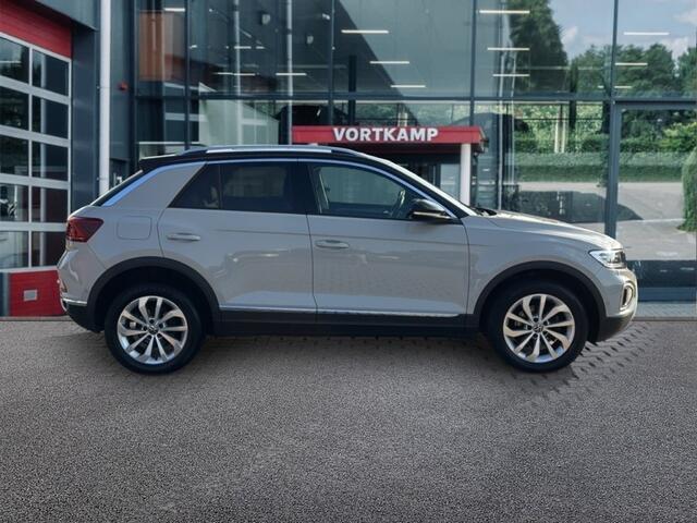 Volkswagen T-Roc 1.5 TSI DSG STYLE PANO-DAK/TREKHAAK/CAMERA/LEDER/MEMORY/BEATS/NAVI
