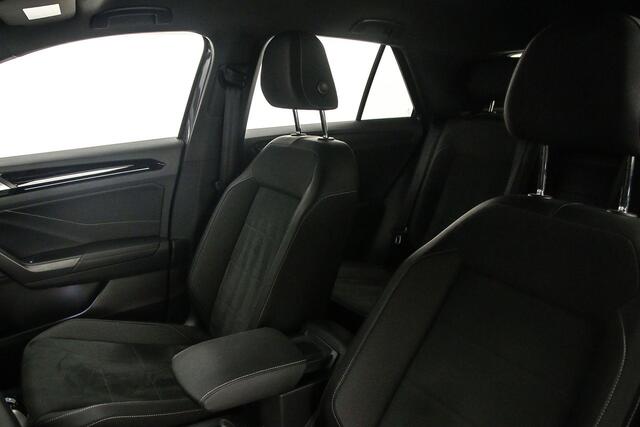 Volkswagen T-Roc R-Line 1.5 TSI 150pk DSG Automaat Trekhaak, Navigatie, Adaptive cruise control, Achteruitrijcamera, LED koplampen, Parkeersensoren, Stoelverwarming