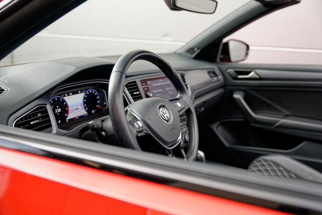 Volkswagen T-Roc Cabrio 1.5 TSI R-Line Leer, 19" LM velgen, Camera, enz