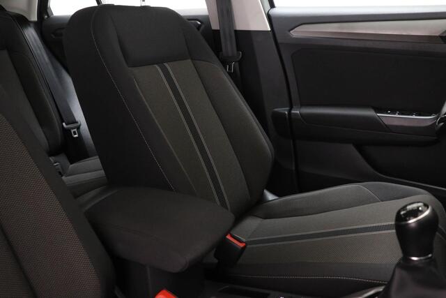 Volkswagen T-Roc 1.0 TSI Style | MULTIMEDIA PACK | DAB | APP CONNECT | CAMERA | TREKHAAK