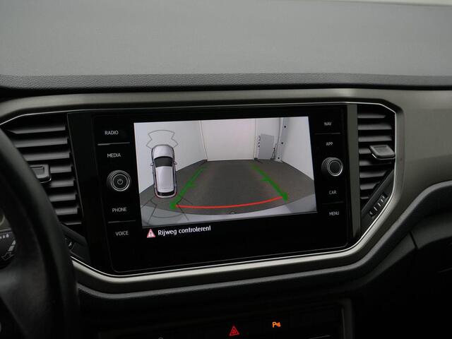 Volkswagen T-Roc 1.5 TSI 150 pk DSG Sport Business R | Panoramadak | Trekhaak | Stoelverwarming | Adaptive Cruise | Achteruitrijcamera | 17 inch