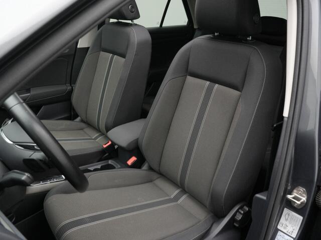 Volkswagen T-Roc 1.5 TSI 150 pk DSG Sport Business R | Panoramadak | Trekhaak | Stoelverwarming | Adaptive Cruise | Achteruitrijcamera | 17 inch