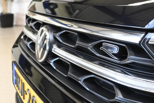 Volkswagen T-Roc 1.5 TSI 150pk R-Line | IQ. Light | Trekhaak | Black pack | NET BIJ ONS BINNEN, DE AUTO MOET NOG WORDEN GEPOETST 100% (Dealer) onderhouden label