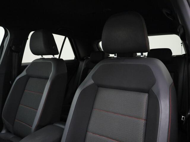 Volkswagen T-Roc 1.5TSI/150PK Sport · Camera · Adaptive Cruise Control · Navigatie · Stoelverwarming · LED