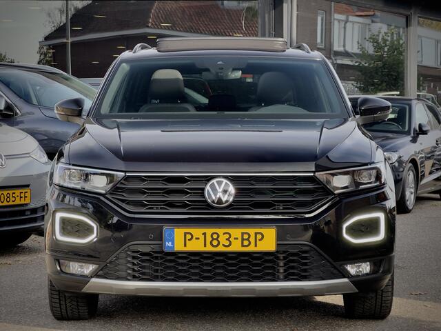 Volkswagen T-Roc 1.5 TSI AUT7 SPORT PANODAK NAVI CAMERA DIGI-DASH APPLE-CARPLAY LED LMV PDC
