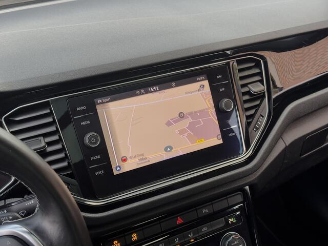 Volkswagen T-Roc 1.5 TSI AUT7 SPORT PANODAK NAVI CAMERA DIGI-DASH APPLE-CARPLAY LED LMV PDC