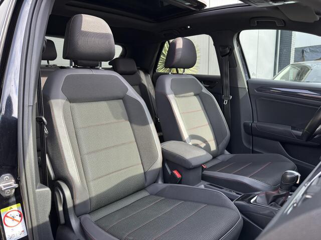 Volkswagen T-Roc 1.5 TSI R-line Trekhaak Pano Automaat ACC Camera