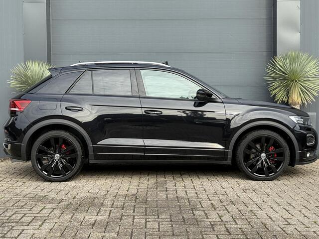 Volkswagen T-Roc 1.5 TSI R-line Trekhaak Pano Automaat ACC Camera