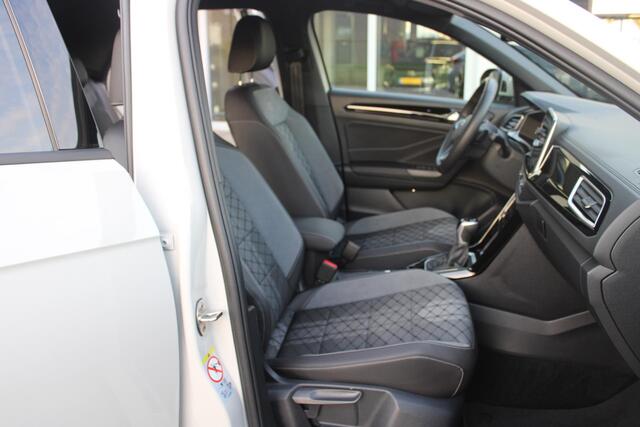 Volkswagen T-Roc 1.5 TSI R-Line Led/Apple Andriod/18inch/Camera