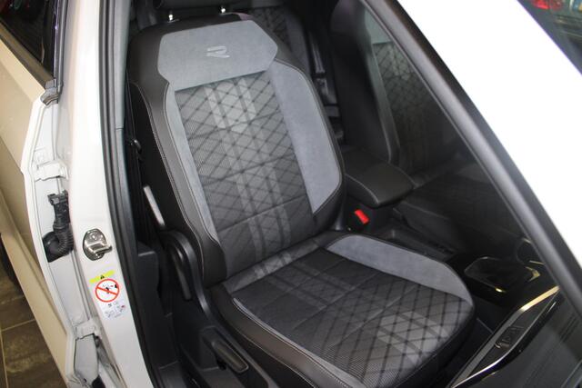 Volkswagen T-Roc 1.5 TSI R-Line Led/Apple Andriod/18inch/Camera