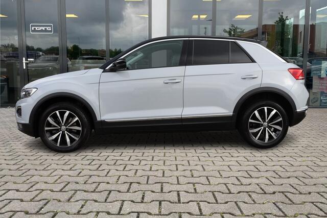 Volkswagen T-Roc 1.5 TSI Style | Camera | Trekhaak | Winter Pakket |