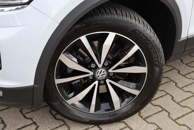 Volkswagen T-Roc 1.5 TSI Style | Camera | Trekhaak | Winter Pakket |