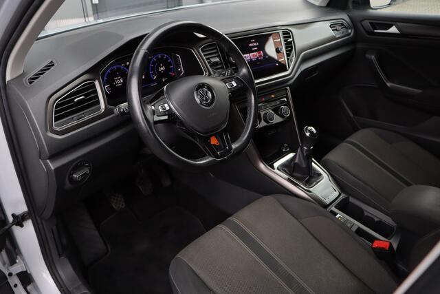 Volkswagen T-Roc 1.5 TSI Style | Camera | Trekhaak | Winter Pakket |