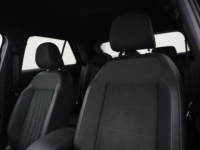 Volkswagen T-Roc 1.5TSI/150PK R-Line Blackstyle DSG · Camera · Navigatie · Apple/Android Car Play· Massagefunctie · Garantie tot januari 2026