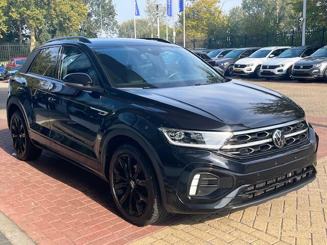 Volkswagen T-Roc 1.5 TSI DSG R-Line / Black style / Virtual cockpit / Afneembare trekhaak / 18'' LMV / Achteruitrij camera