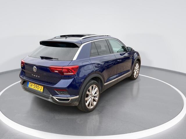 Volkswagen T-Roc 1.5 TSI/150PK Sport · Navigatie · Camera + Parkeersensoren · Panoramadak
