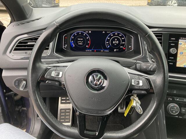 Volkswagen T-Roc 1.5 TSI/150PK Sport · Navigatie · Camera + Parkeersensoren · Panoramadak