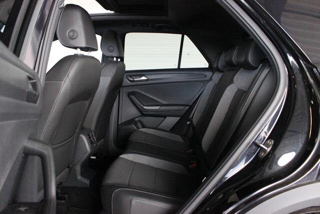 Volkswagen T-Roc 1.5 TSI R-Line Pano | Beats | Adapt. Cruise | Stoelverw. | Carplay | Side Assist | Navi | 19" LMV | PDC V+A