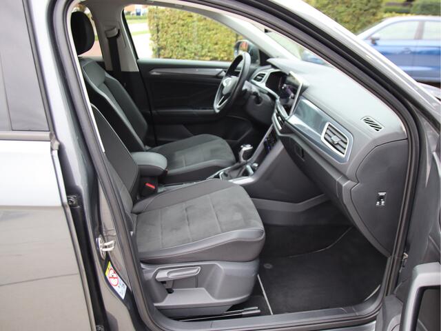 Volkswagen T-Roc 1.5 TSI Style Plus Clima, ACC, BEATS, Facelift! Aanbieding!