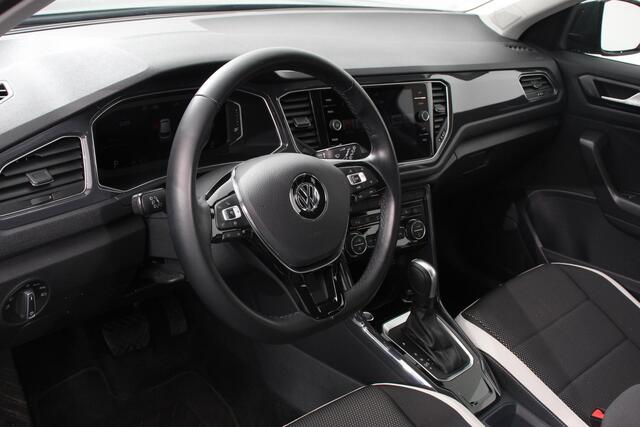 Volkswagen T-Roc 1.5 TSI 150pk DSG Sport Team Navigatie Apple Carplay/Android Auto Camera Electrische achterklep Climate Control Led Lichtmetalen Velgen