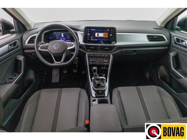 Volkswagen T-Roc 1.0 TSI 116 PK Business Edition | Stoelverw. | Apple Carplay / Android auto | PDC V+A | Automatisch inparkeren, Climate control, all season banden, extra getint glas achter