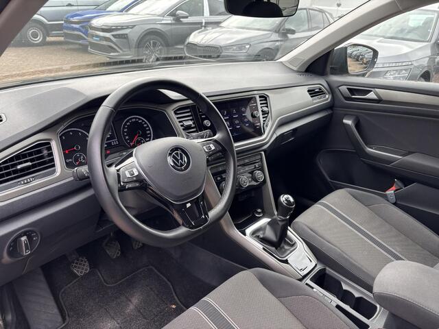 Volkswagen T-Roc 1.0 TSi 110 Pk Style | Cruise Control | Climate Control | Parkeersensoren | Bluetooth | Trekhaak | Camera | 18 inch | 79.729 Km!!