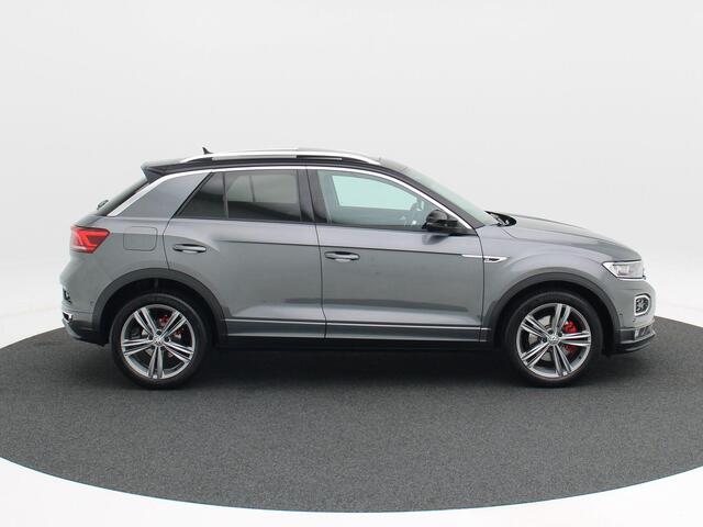 Volkswagen T-Roc 1.5 TSi 150 Pk Automaat Sport Business R-Line | Panoramadak | Carplay | Adaptive Cruise | LED | Sporstuur | Parkeersensoren | Elektrische Achterklep | 18 Inch