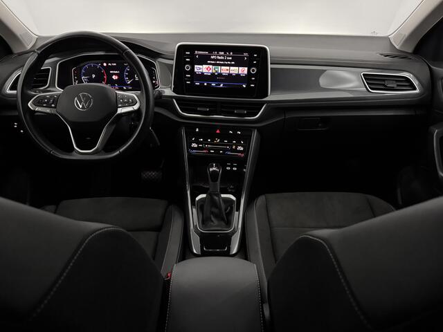 Volkswagen T-Roc 1.5 TSI Life Business Half leder, Navi, Parkeersensoren, Winterpakket, Virtual desk, Cruise control adaptief