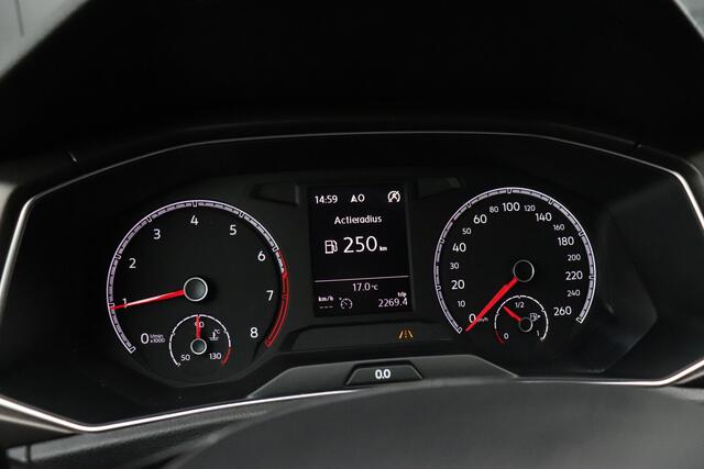 Volkswagen T-Roc 1.0 TSI Style | TREKHAAK | PDC | LMV | CRUISE | NAVI | APPLE CARPLAY |