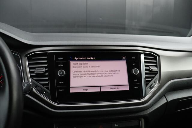 Volkswagen T-Roc 1.0 TSI Style | TREKHAAK | PDC | LMV | CRUISE | NAVI | APPLE CARPLAY |