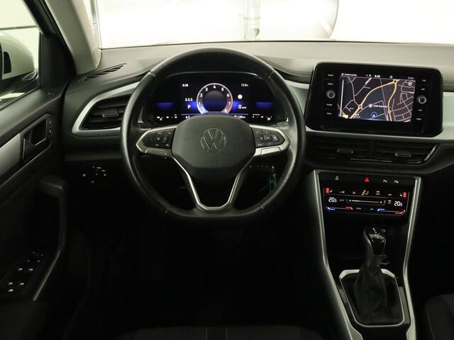 Volkswagen T-Roc 1.5 TSI Life Bns | Camera | Navigatie | Stoelverwarming | Carplay | Getint glas | Adaptive cruise | Climate control