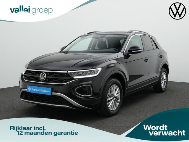 Volkswagen T-Roc 1.5 TSI 150 pk DSG Life | Trekhaak | Stoelverwarming | Carplay | Parkeersensoren voor/achter | Adaptive Cruise